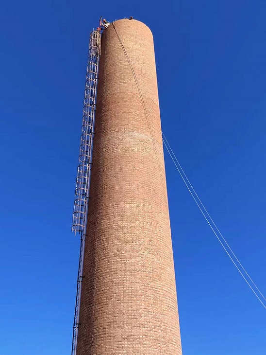 煙囪拆除公司:為您提供專業(yè)安全環(huán)保拆除方案